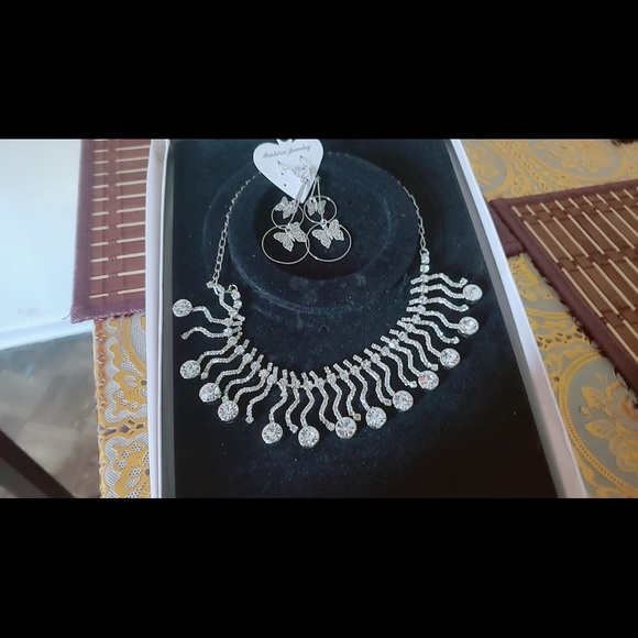 Necklace - Picture 3 of 5